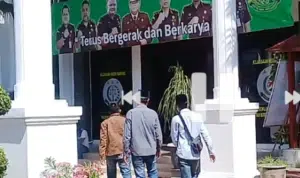 Warga Sampang Tagih Proses Hukum Dugaan Pungli PTSL