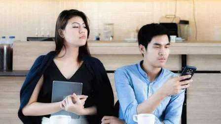 5 Cara Menghadapi Pasangan Yang Cemburuan - Portalmadura.com 5 Tips Menghadapi Pasangan yang Cemburuan