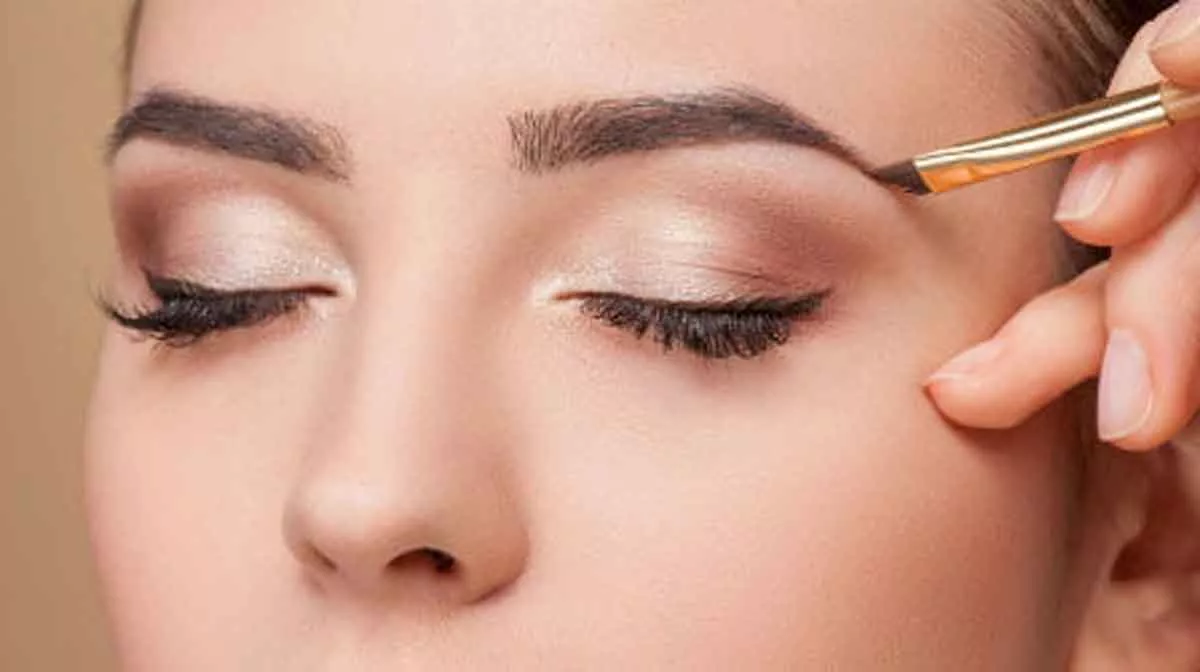 8 Cara Rawat Alis Supaya Terlihat Cantik Maksimal