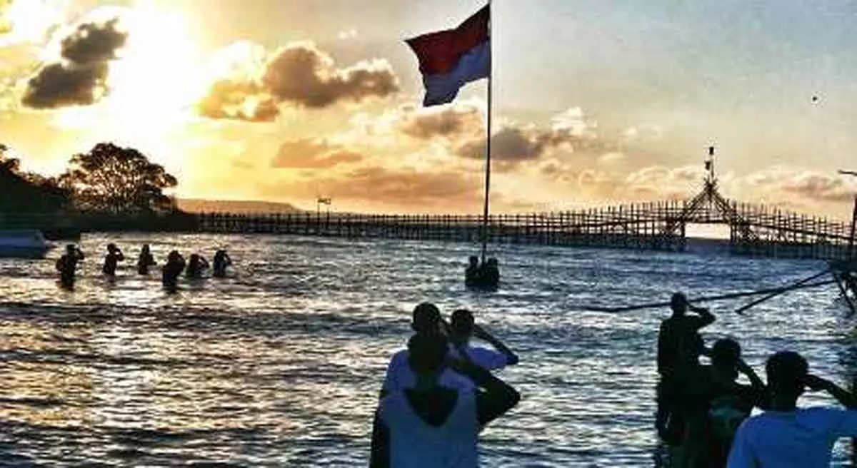 Nenek Moyang Himpass Berjuang Lewat Laut, Kini Upacara HUT RI di Pantai eKasoghi
