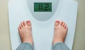 3 Cara Sehat Menurunkan Berat Badan Anak