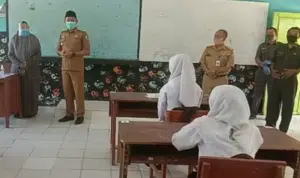 SD dan SMP Lakukan Uji Coba KBM Tatap Muka di Sampang