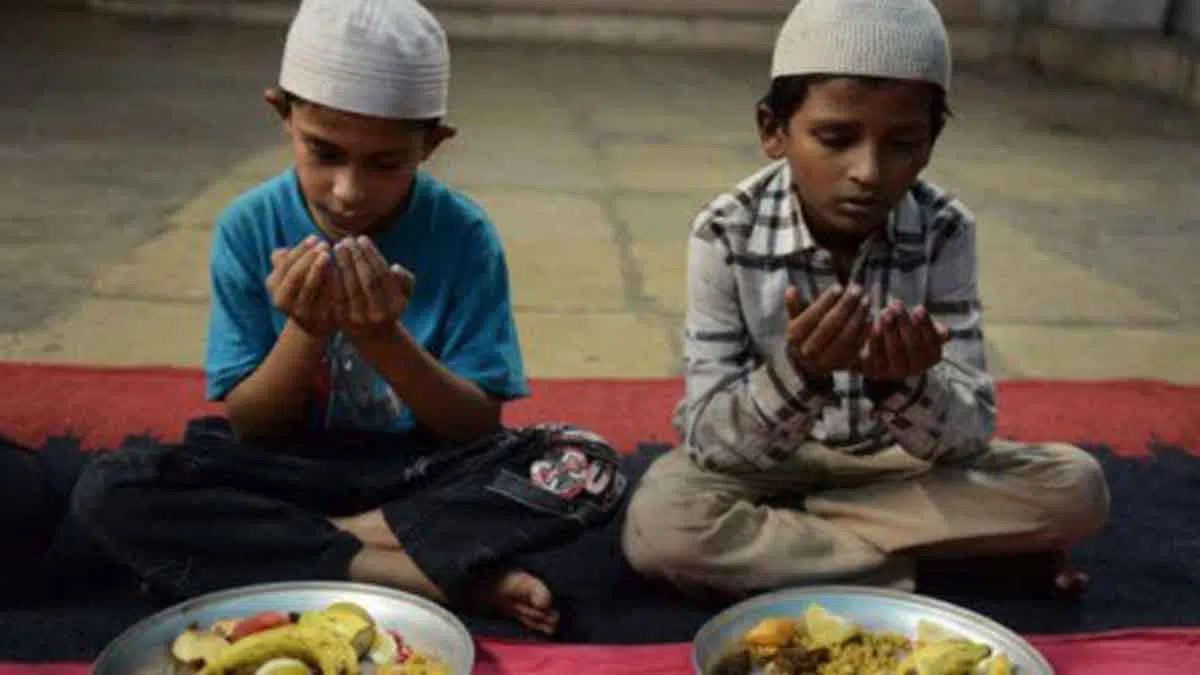 Lakukan 4 Hal ini Saat Makan dan Minum, Sesuai Sunnah Rasulullah
