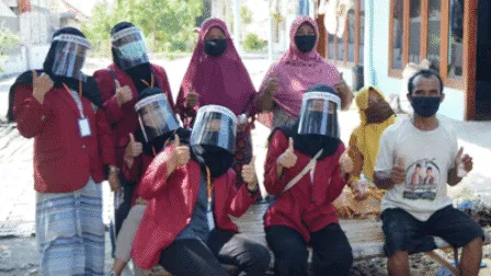 Edukasi Warga & Berbagi APD, Mahasiswa UMM Temukan Warga Kurang Peduli Kesehatan