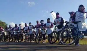 Nia Kurnia Fauzi saat gowes bareng dengan Srikandi Sumenep, Minggu (16/8/2020). (Foto. Ist)