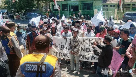 Ayam Potong Luar Madura Masuk Pamekasan, Peternak Demo Pemkab