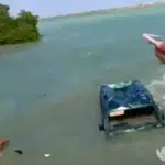 Berpenumpang Bocah, Mobil “Nyemplung” di Perairan Camplong Sampang