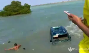 Berpenumpang Bocah, Mobil “Nyemplung” di Perairan Camplong Sampang