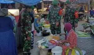 Petugas Gabungan Temukan Pedagang di Pasar Tradisional Tak Pakai Masker