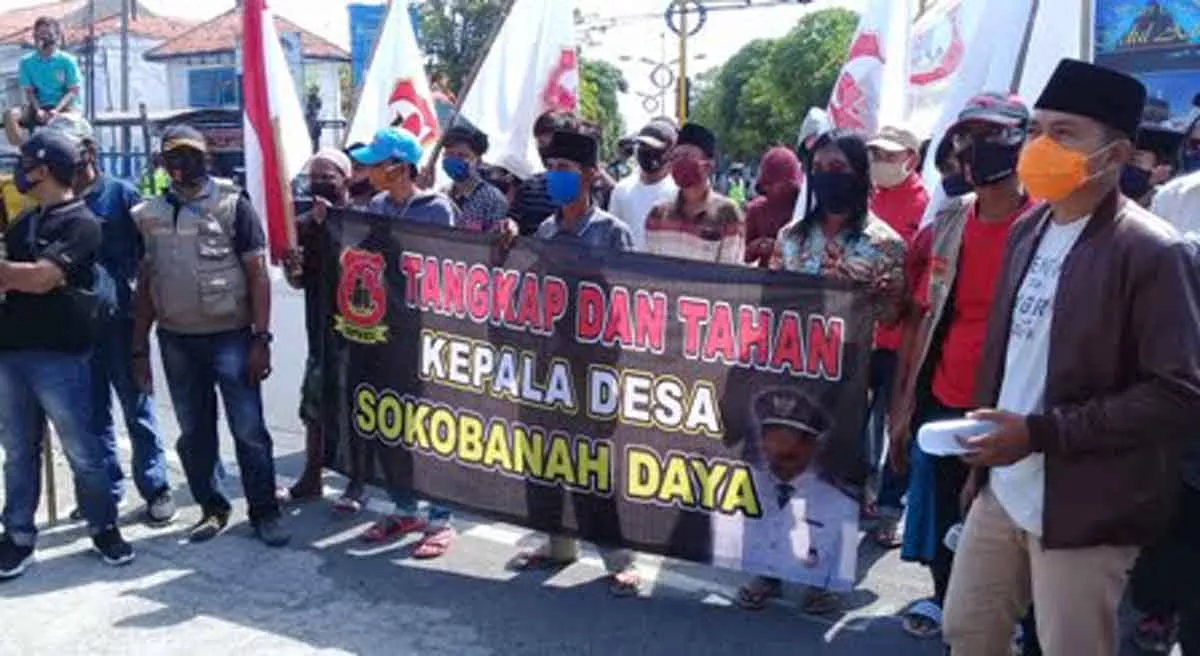 Tagih Pengungkapan Korupsi DD, Warga Sokobanah Daya Demo Kejari Sampang