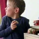 3 Hal yang Perlu Orang Tua Lakukan Jika Anak Suka Mencuri Barang