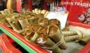 Resep Kue Clorot Gula Merah Enak Legit