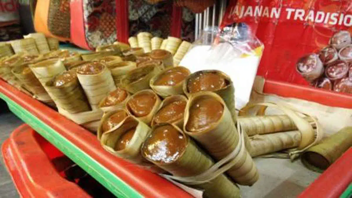 Resep Kue Clorot Gula Merah Enak Legit