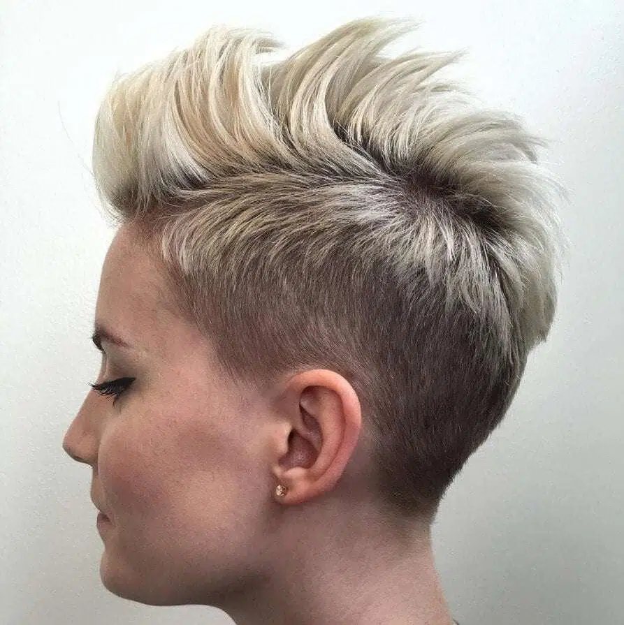 model rambut mohawk wanita Spiky Mohawk