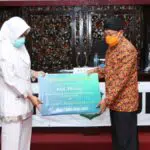 Bupati Sumenep Santuni Keluarga Nakes Wafat Pada Masa Pandemi