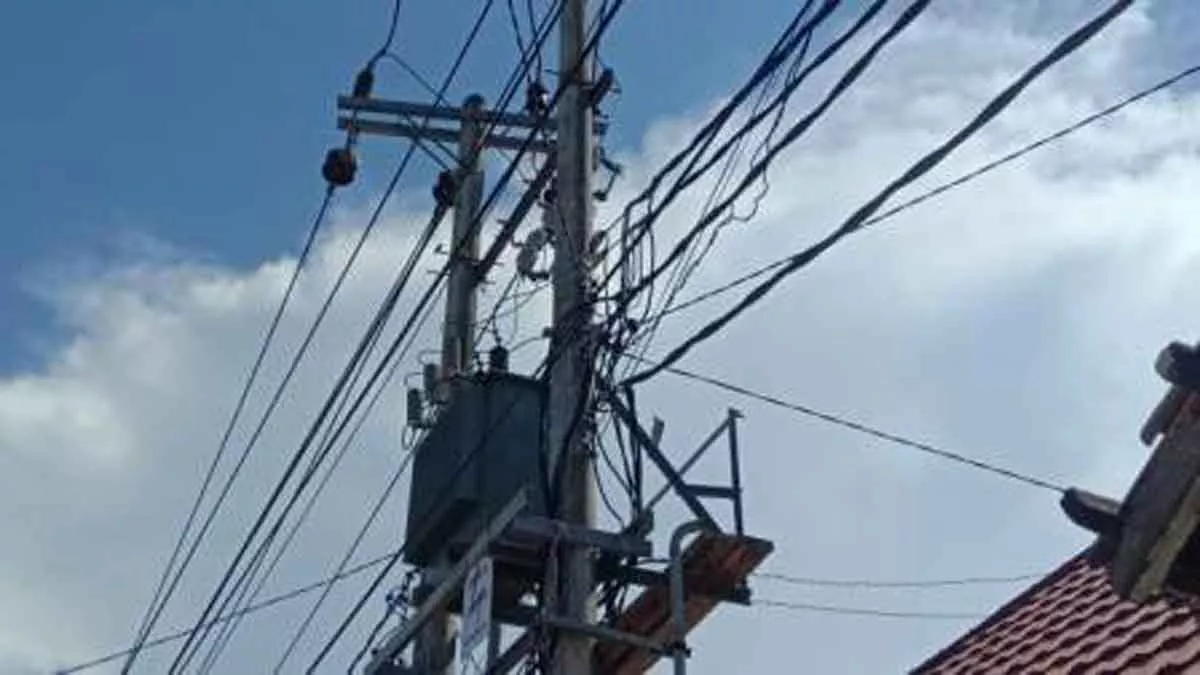 Pelanggan Keluhkan Layanan PLN di Bangkalan