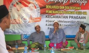 Para kiai dan guru ngaji di empat desa di Pragaan saat menggelar khotmil quran, istigasah serta deklarasi dukungan kepada Fauzi-Nyai Eva. (Ist)