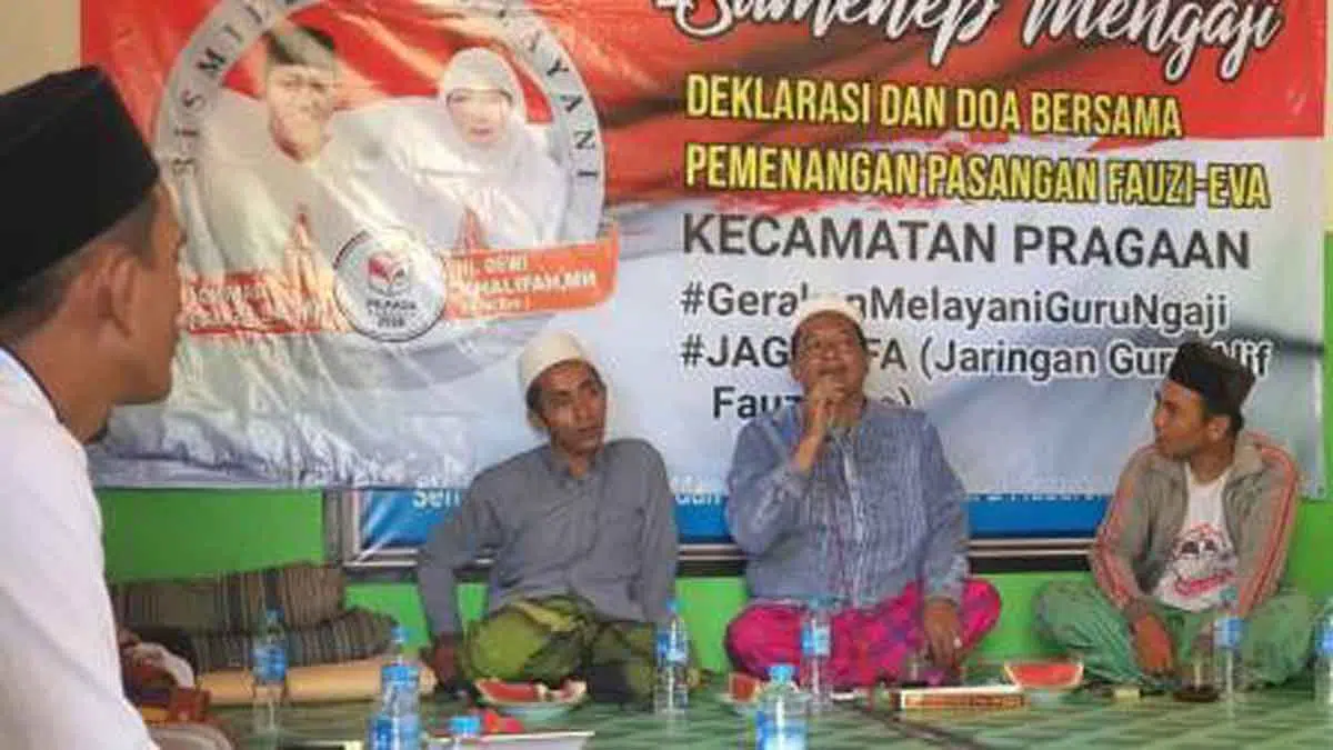 Para kiai dan guru ngaji di empat desa di Pragaan saat menggelar khotmil quran, istigasah serta deklarasi dukungan kepada Fauzi-Nyai Eva. (Ist)