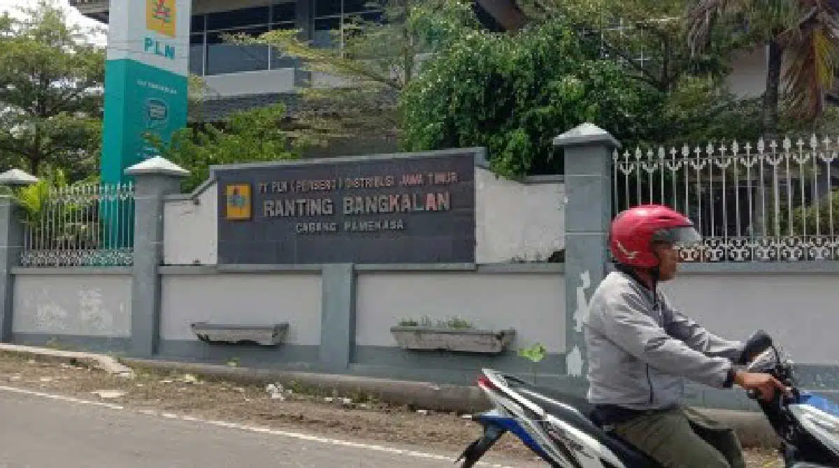 Kantro PT. PLN (Persero) Distribusi Jawa Timur Ranting Bangkalan, Cabang Pamekasan @portalmadura.com