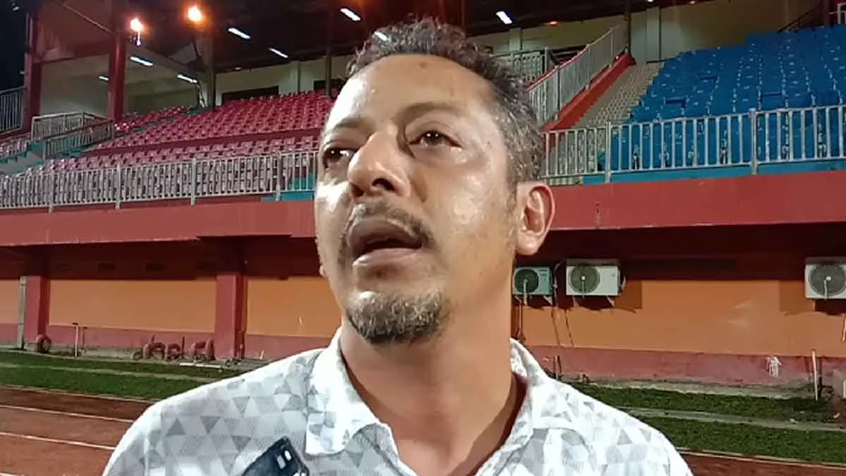 Kompetisi Kembali Diundur,  Meradang