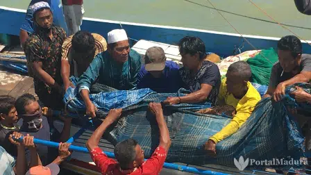 Nelayan Sumenep Ditemukan Wafat di Perairan Bunder Pamekasan