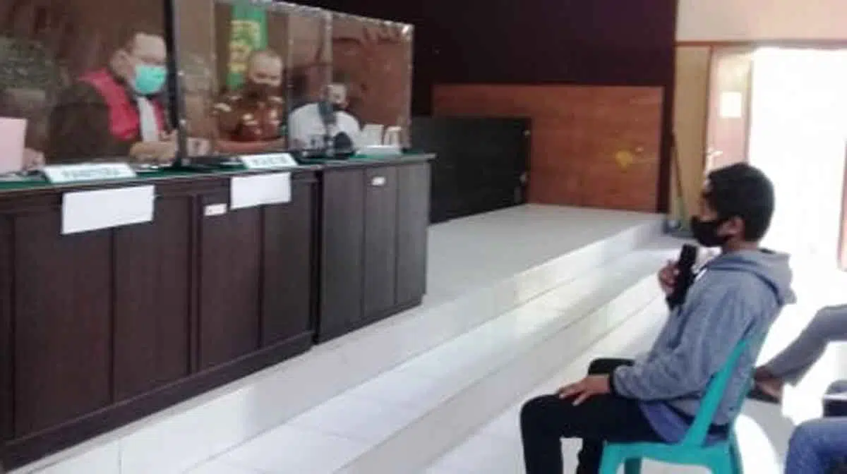 Pelanggar protokol kesehatan sidang di tempat (Rafi @portalmadura.com)