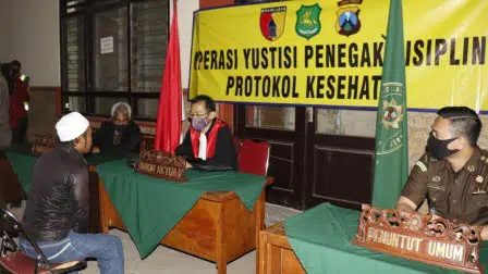 Sidang di Tempat Bagi Pelanggar Protokol Kesehatan di Sumenep