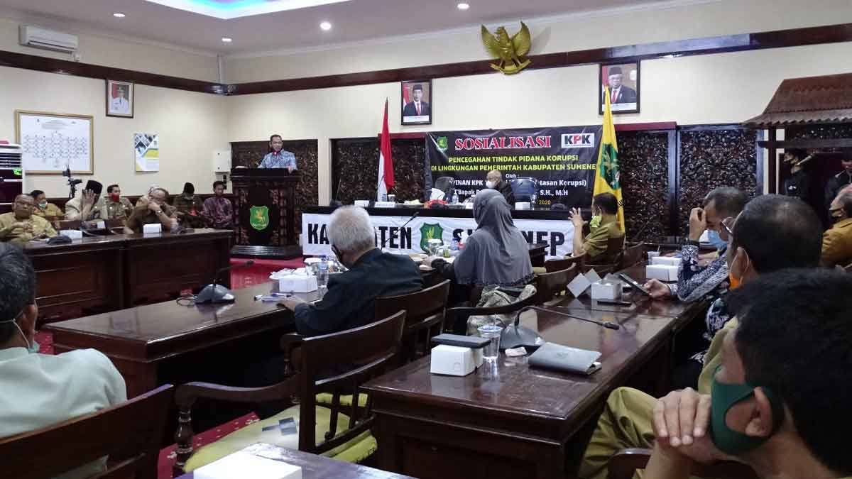 Sosialisasi Pencegahan Tindak Pidana Korupsi bersama KPK bertempat di ruang rapat Arya Wiraraja Pemkab Sumenep. (Foto @portalmadura.com)