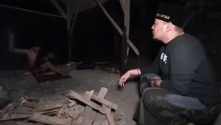 Tangkapan layar YouTube Kang Ujang Busthomi Cirebon