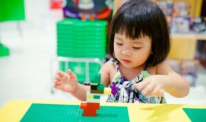 5 Cara Membangun Konsentrasi Anak tanpa Membuatnya Tertekan