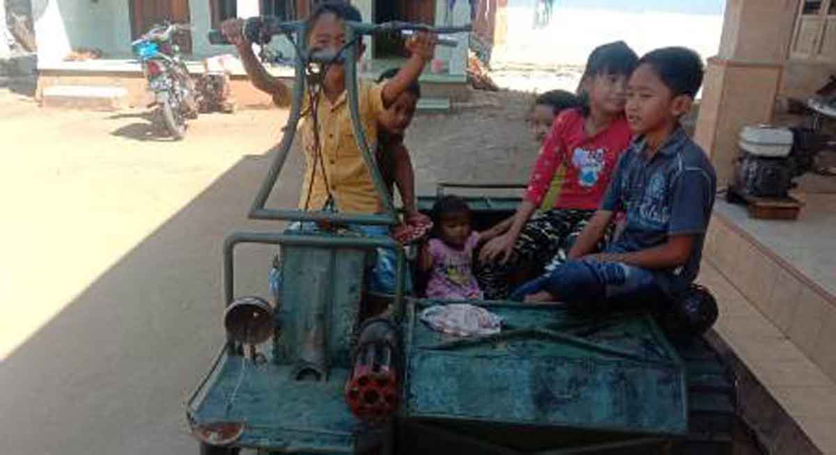 Anak-anak Bangkalan sedang bermain (Foto. M. saed @portalmadura.com)