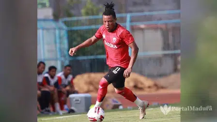 Ternyata! Madura United Lepas Emmanuel Oti Essigba