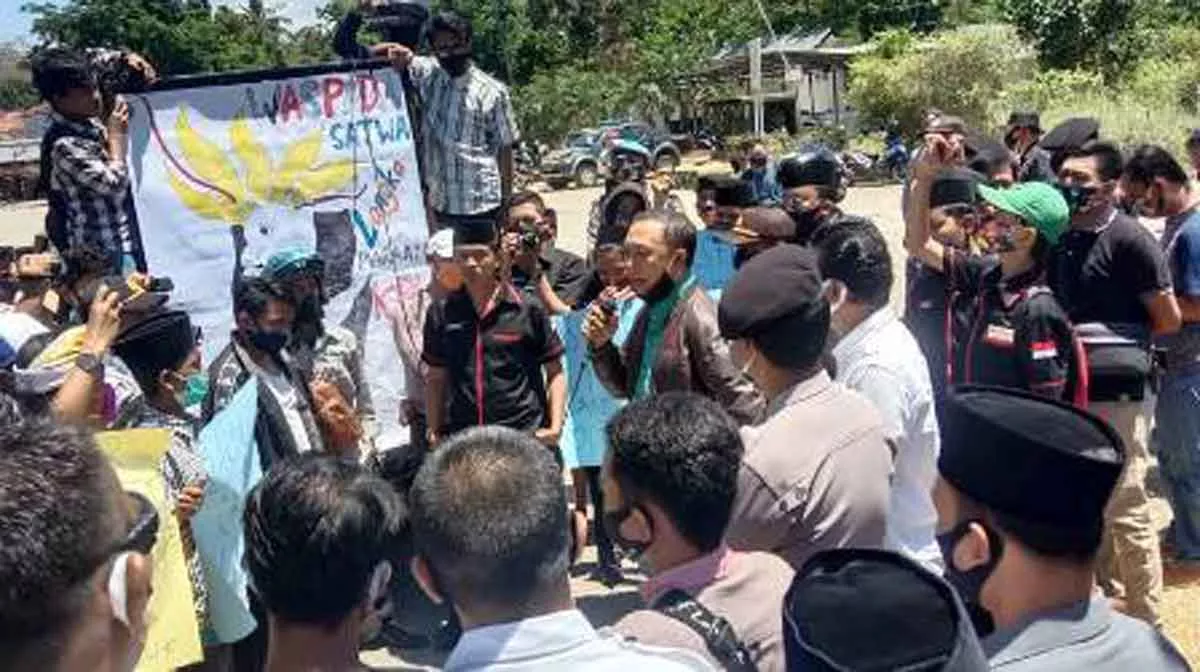 “Kompak” Demo KPU Sumenep, Ungkap Dugaan Kecurangan Coklit