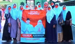 Kaum Hawa Sumenep Tunaikan Nazar ke Walisongo