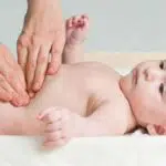 5 Cara Mengatasi Bayi yang Sering Kentut