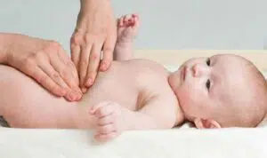 5 Cara Mengatasi Bayi yang Sering Kentut