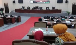 Rapat paripurna DPRD Sampang (Foto. Rafi @portalmadura.com)