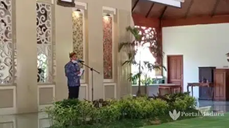 Wakil Bupati Dikukuhkan Sebagai Ketua Formi Pamekasan - Portalmadura.com Sambutan Wakil Bupati Pamekasan pasca dilantik sebagai Ketua FORMI periode 2020-2025 (Foto: Marzukiy @portalmadura.com)