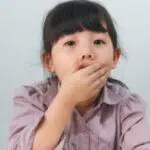 Cara Tepat Mengangani Anak yang Tersedak