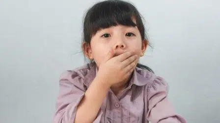 Cara Tepat Mengangani Anak yang Tersedak