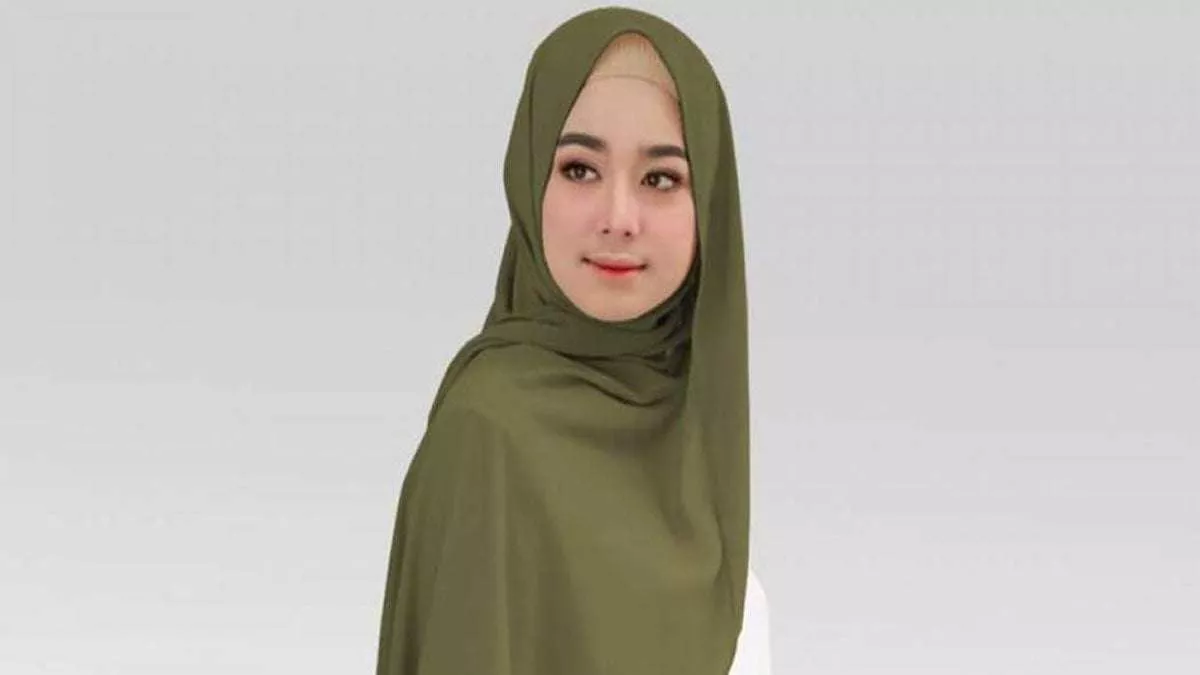 3 Model Hijab Pashmina Instan yang Simpel dan Anti Ribet