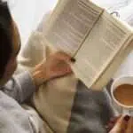 Alasan Mengapa Novel Romantis DIsukai oleh Perempuan