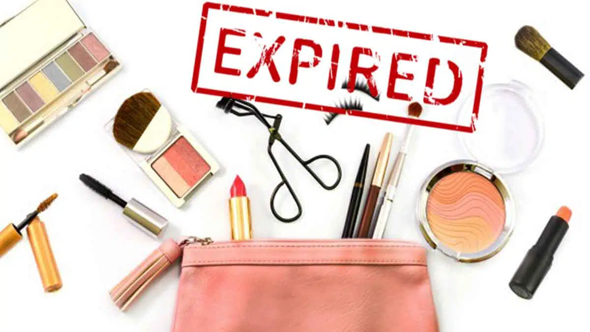 Berikut Tanda Makeup yang Anda Gunakan Sudah Kadaluwarsa