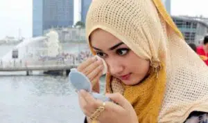 Muslimah, Ini 8 Rambu-rambu Berhias dalam Islam