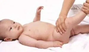 Cara Memijat Bayi yang Benar dan Aman