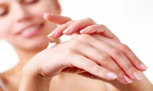 Cara Tepat Pemakaian Body Lotion Agar Kulit Tetap Lembap