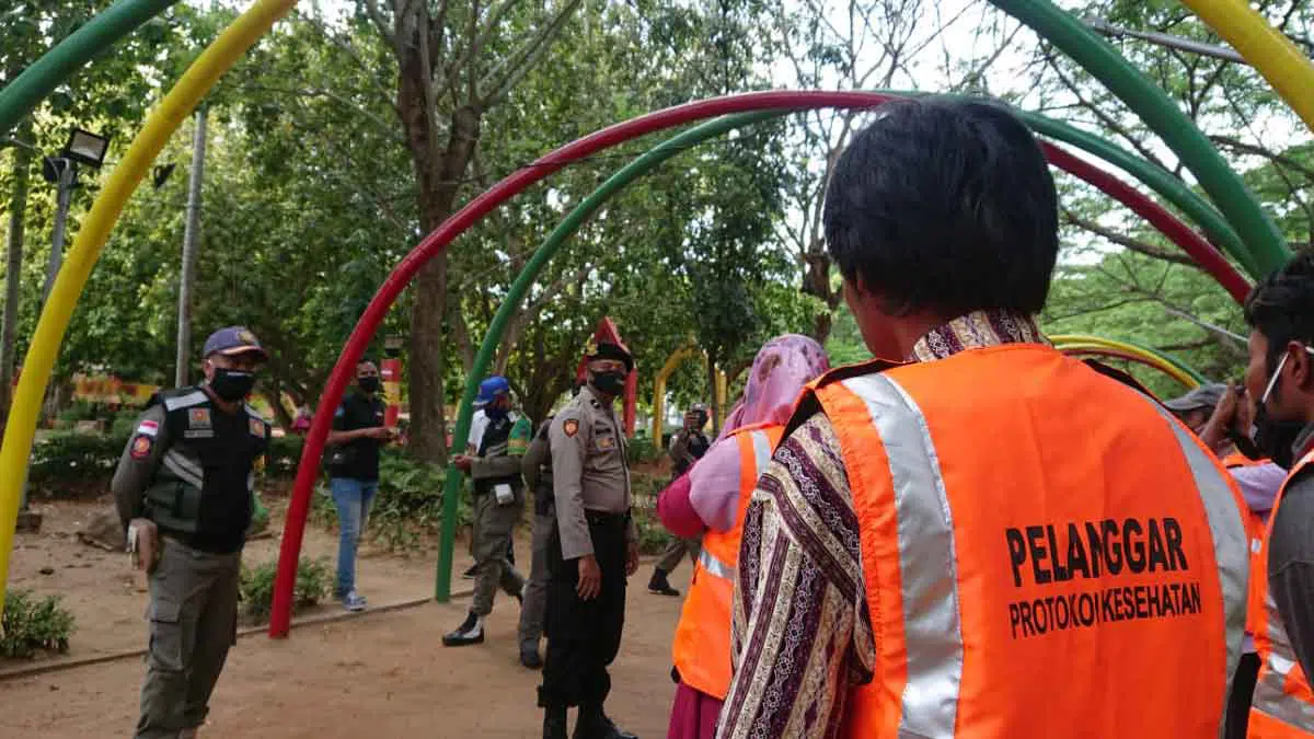 dok. Penegakan protokol kesehatan (prokes) (M Saed @portalmadura.com)