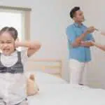 5 Dampak Buruk Bertengkar di Depan Anak