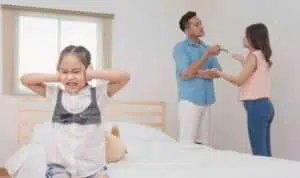 5 Dampak Buruk Bertengkar di Depan Anak