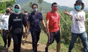 Diawali Jalan Kaki, Wali Kota Batu Jamu Anggota AMSI Jatim Sarapan Pagi di Sawah